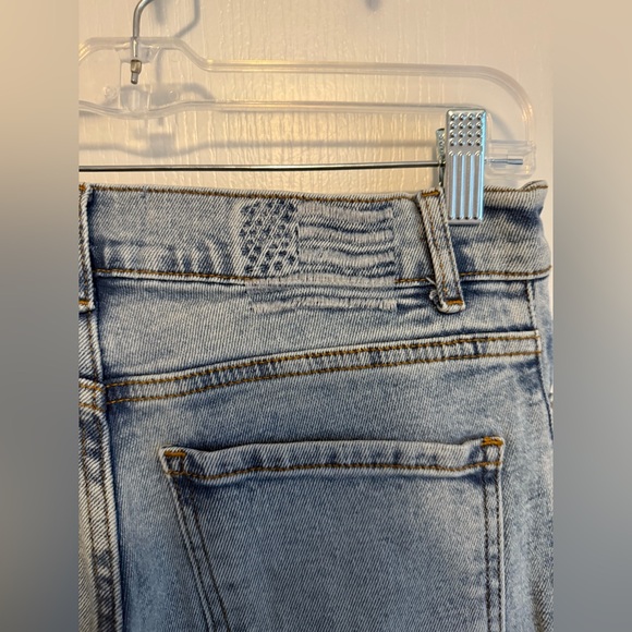 REVICE “FARRAH FLARE” Light Wash Flare Jeans in Pale Blue Waist Band Leg Opening - Picture 3 of 6